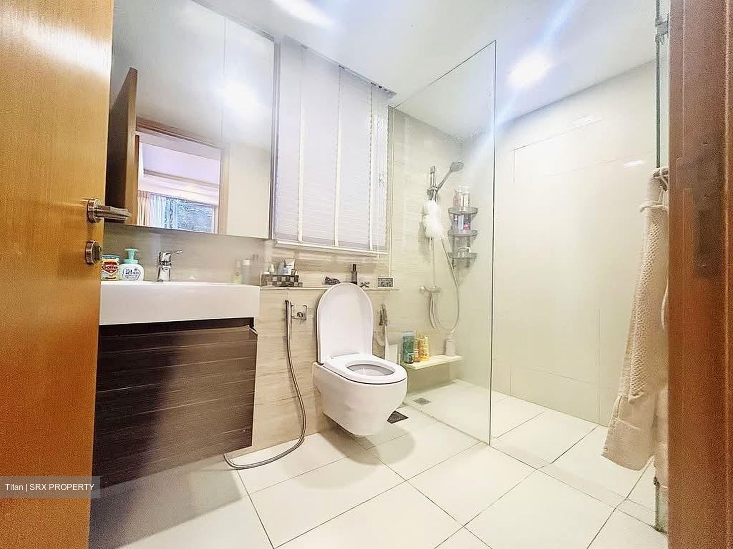 Prive (D19), Condominium #578710351